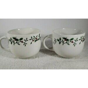Royal Seasons Coffee Tea Cocoa Cups Christmas Holly Berry Mug Set of 2 Stoneware